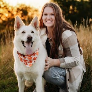 Meet your Posher, Whitney